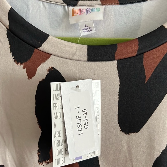 LuLaRoe Leslie top - Large - Picture 8 of 12